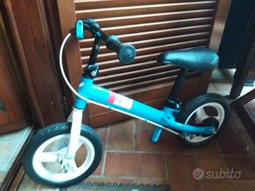 bicicletta senza pedali