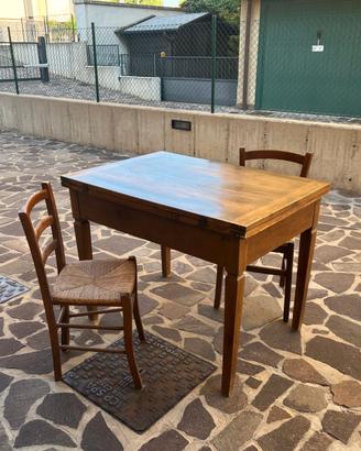 Tavolo estendibile in legno pregiato