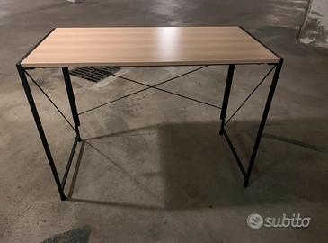 2 Scrivanie legno e metallo nero