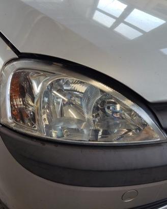 Proiettore destro OPEL CORSA C del 2003