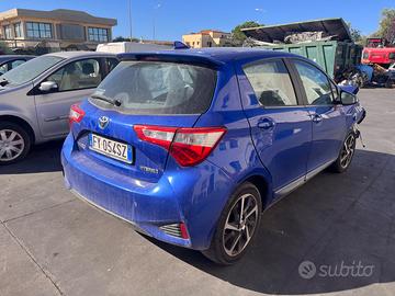 TOYOTA YARIS 1.5 HYBRID – ANNO 2015 CIRCA – INCIDE