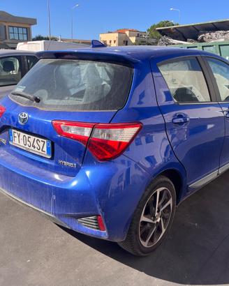 TOYOTA YARIS 1.5 HYBRID – ANNO 2015 CIRCA – INCIDE