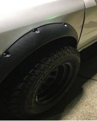 Parafanghini per fuoristrada o tunning