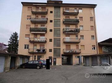 Immobile in asta di 109 m² con 4 locali e box auto