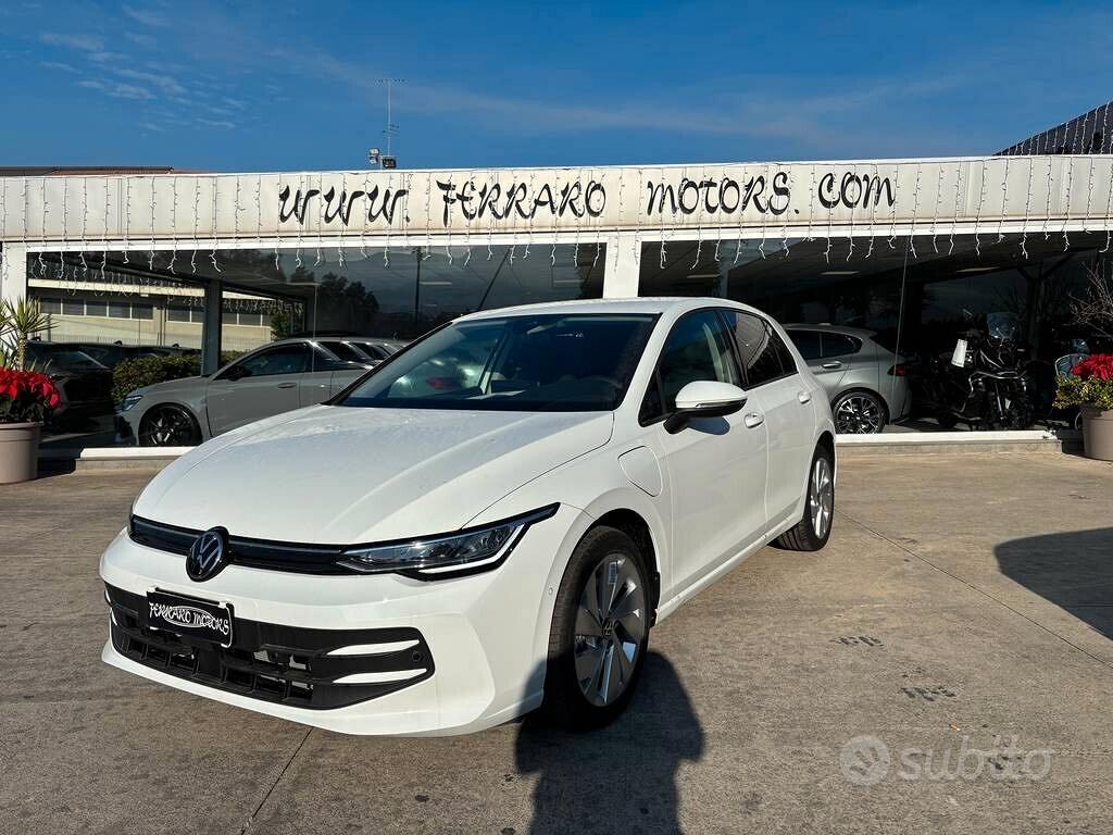 VOLKSWAGEN Golf 8ª serie