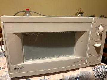microonde samsung modello M6035