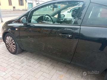 Opel Corsa 1.2 Benzina/GPL 3p 2010 Usata