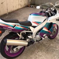 Yamaha FZR 600