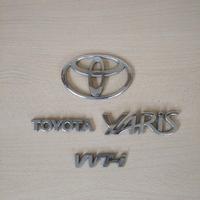 Scritta + Logo Portellone posteriore Toyota Yaris