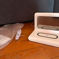 orologio e data digitale  con ricarica wireless