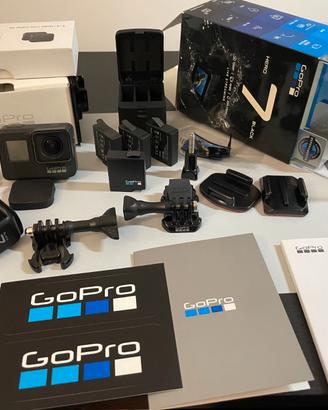 GoPro Hero 7 Black + Batterie + Protezioni Vetro +