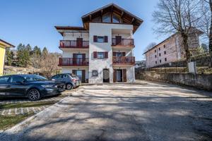 CASA INDIPENDENTE A LAVARONE