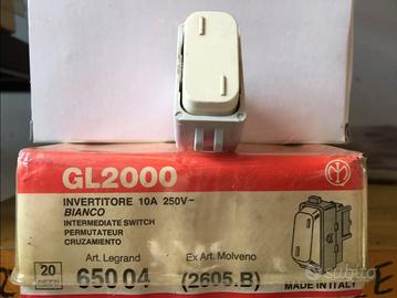 5 nuovi -  Invetitori Molveno Legrand - bianco