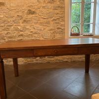 Tavolo in noce. Artigianale