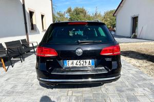 Auto Volkswagen Passat