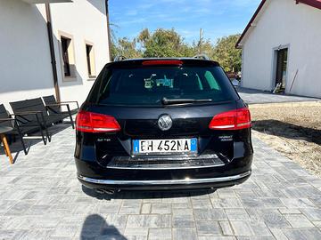 Auto Volkswagen Passat