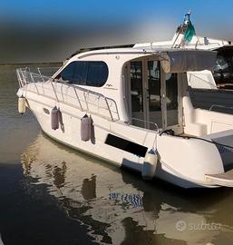 Intermare 30 Cruiser + 2x240hp Yanmar (2003)