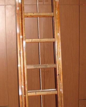 Scala a sfilo, 3 elementi, in legno, IPPIS