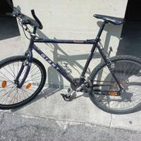 Bicicletta mountain bike GIANT
