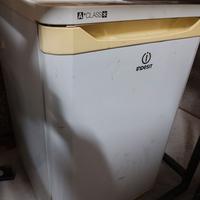 Frigorifero indesit piccolo
