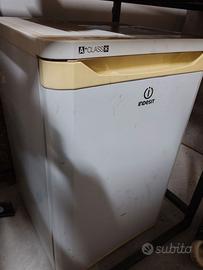Frigorifero indesit piccolo
