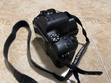 fotocamera bridge Samsung WB1100F.