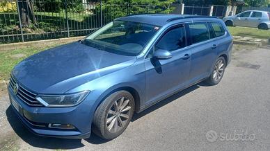 VOLKSWAGEN Passat 2.0 TDI DSG Business BlueMotio