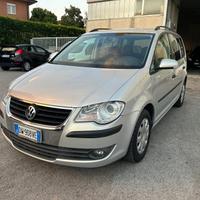 Volkswagen Touran 2.0 Ecofuel 7 Posti