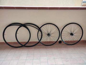set di ruote per bici 29 pollici  mozzo 10 v.