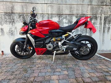 Ducati Streetfighter V2