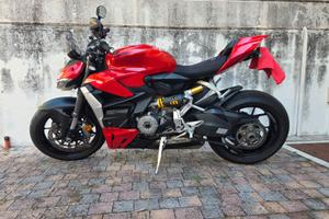 Ducati Streetfighter V2
