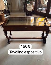 Tavolino espositivo