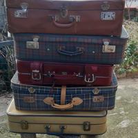 Gruppo di valigie d epoca 