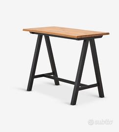 Tavolo bar con 4 sedie grige