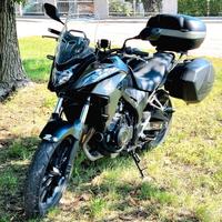 Splendida Moto Honda CB500XA