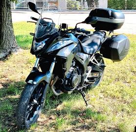 Splendida Moto Honda CB500XA