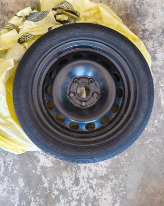 cerchio in ferro con gomma 205/55 r16