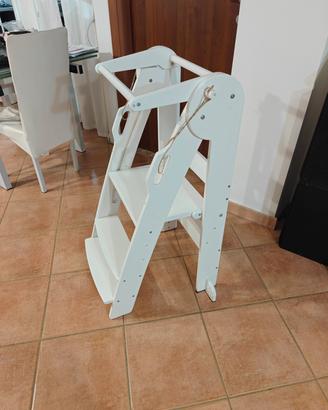 Sgabello torre montessoriana