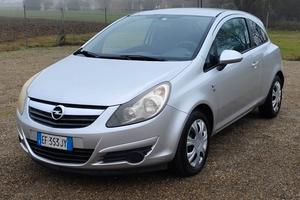 Opel Corsa 1.2 3 porte b-color