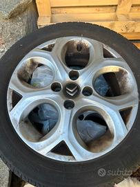 Cerchi con gomme estive Citroën C3