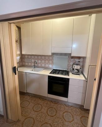 Cucina con elettrodestici