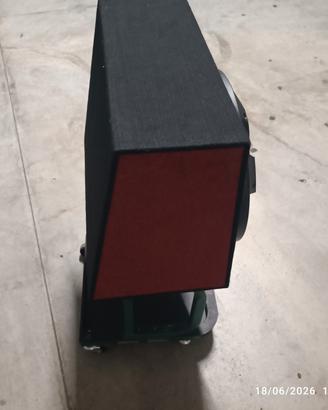Subwoofer auto
