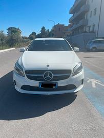 Mercedes Benz classe A180d Sport Bianca