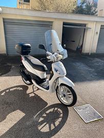 Peugeot. Tweet 50 rs sym vomero