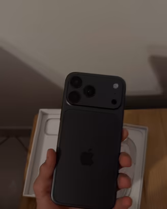 iPhone 18 Pro Max 2TB – Nero – Come Nuovo