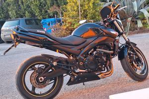 suzuki gsr 600 naked