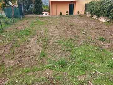 Terreno di 120 m² a Petriano