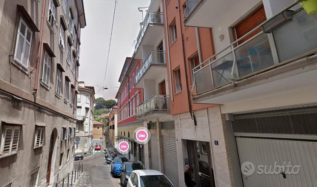 Stanza singola in Via Cereria a Trieste