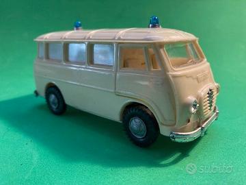 POLITOYS n. 300 – Alfa Romeo Romeo 2° Ambulanza