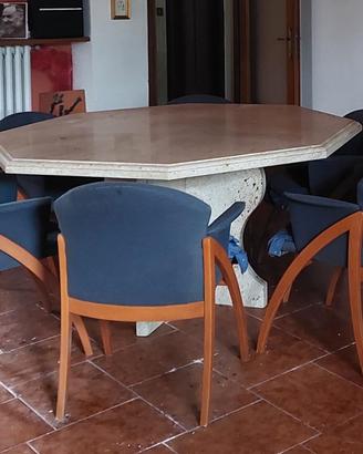 Tavolo ottagonale in travertino